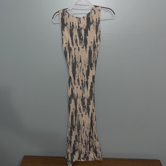 Graphite Design Maxi Dress - Picture 6 of 8